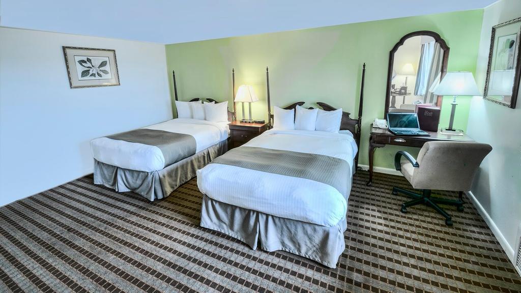 The Inn At Reading Hotel & Conference Center Phòng bức ảnh